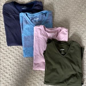 Lot of 4- men’s Small v-neck T-shirts